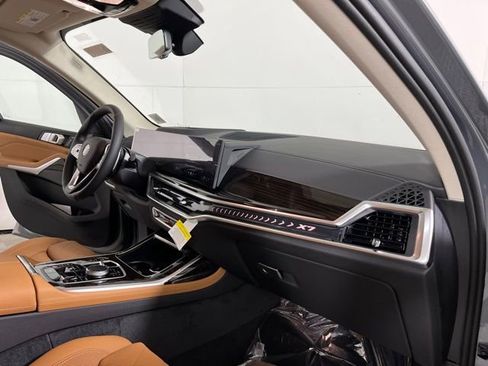 New 2026 BMW X7 xDrive40i image 17