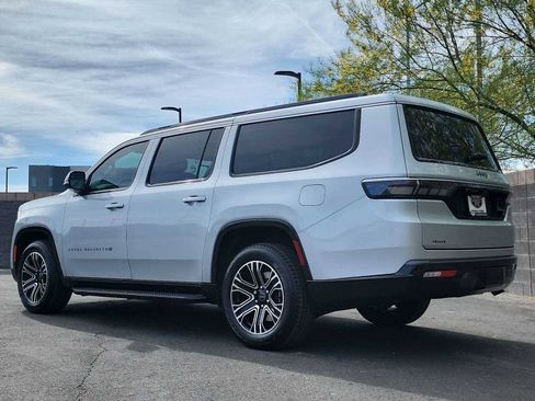 New 2026 Jeep Grand Wagoneer L 4WD w/ Premium Group I image 21
