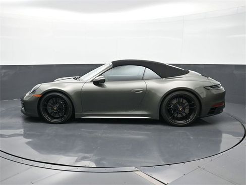 Used 2024 Porsche 911 Carrera GTS image 2