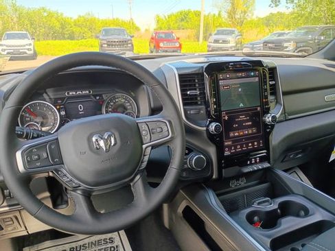 New 2026 RAM 1500 Big Horn AWD/4WD image 10