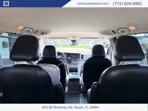 Used 2019 Toyota Sienna LE FWD image 49