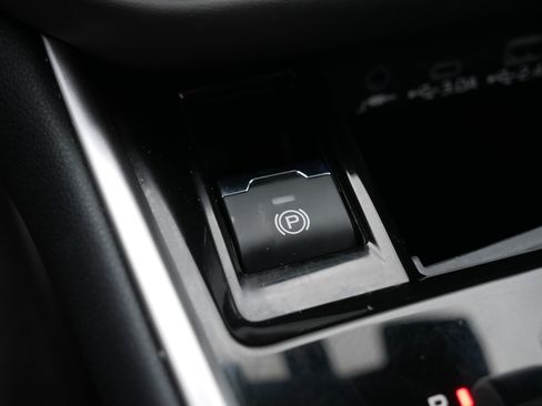 Used 2023 Subaru Outback Onyx Edition image 31