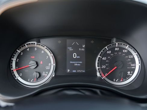 Used 2022 Toyota Highlander L FWD image 14