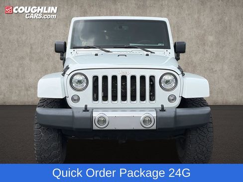 Used 2017 Jeep Wrangler Unlimited Sahara w/ Connectivity Group AWD/4WD image 3