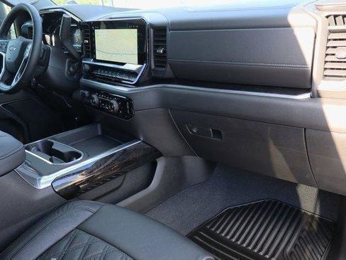 Used 2025 Chevrolet Silverado 2500 LT w/ Trail Boss Package AWD/4WD image 26