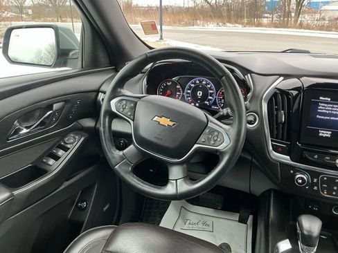 Used 2023 Chevrolet Traverse High Country image 24