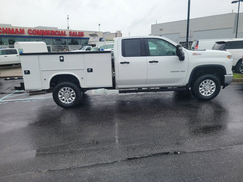 Used 2025 Chevrolet Silverado 3500 W/T w/ WT Convenience Package AWD/4WD image 8