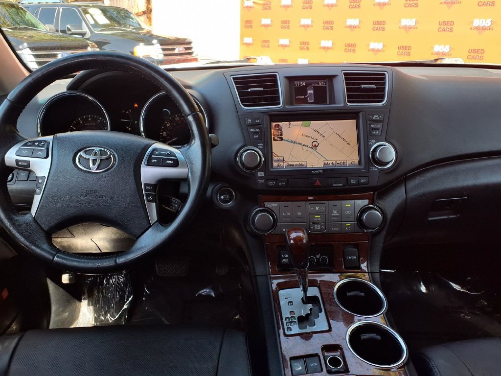 Used 2011 Toyota Highlander Limited w/ Tow Pkg AWD/4WD image 24