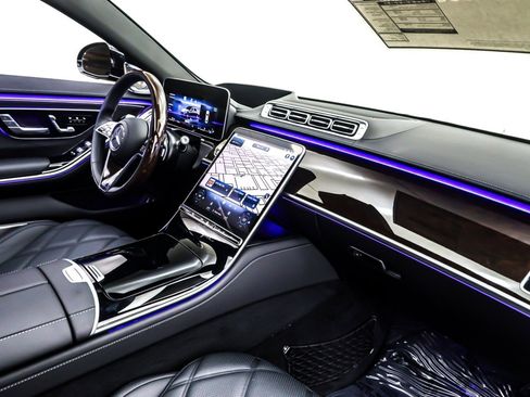 New 2026 Mercedes-Benz Maybach S 680 4MATIC image 5