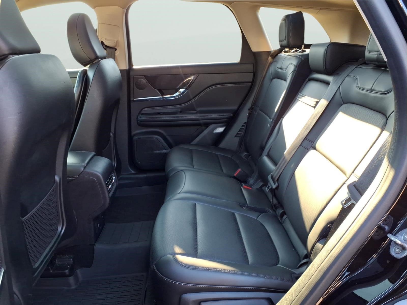 Used 2024 Lincoln Corsair AWD w/ Equipment Group 101A image 9