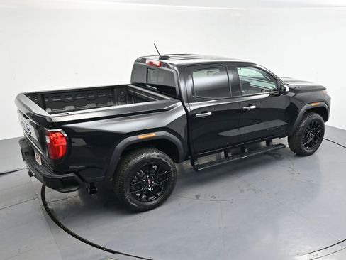 New 2026 GMC Canyon Denali w/ LPO, Denali Black Edition image 5