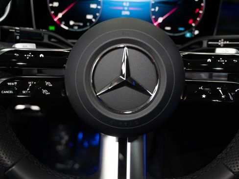 Certified 2026 Mercedes-Benz C 300 Sedan image 23