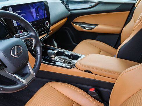 Used 2024 Lexus NX 350h AWD w/ Vision Package image 18