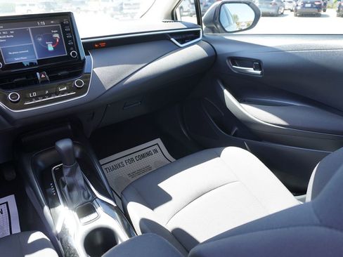 Used 2020 Toyota Corolla LE w/ Carpet Mat Package (TMS) FWD image 21
