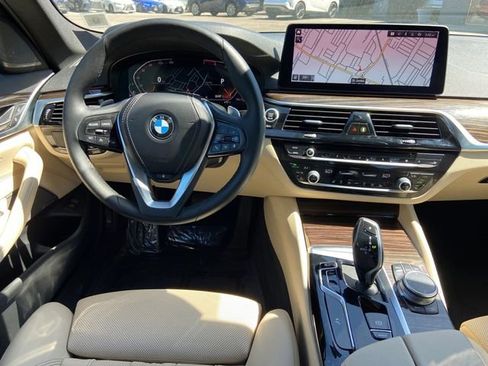 Used 2021 BMW 530i xDrive w/ Premium Package AWD/4WD image 14