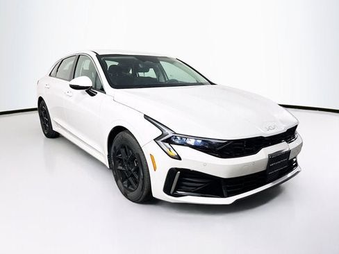 Certified 2025 Kia K5 LXS FWD image 3