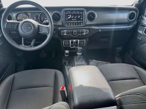 Certified 2023 Jeep Wrangler Unlimited w/ Cold Weather Group AWD/4WD image 25