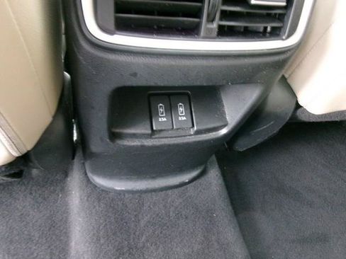 Used 2017 Honda CR-V Touring image 25