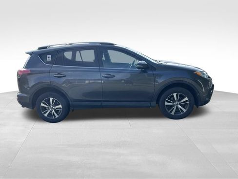 Used 2017 Toyota RAV4 XLE w/ Plus Extra Value Package AWD/4WD image 6