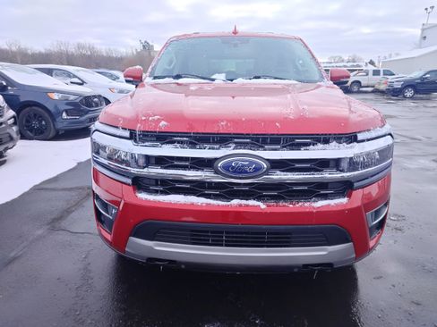 Used 2022 Ford Expedition Limited image 3