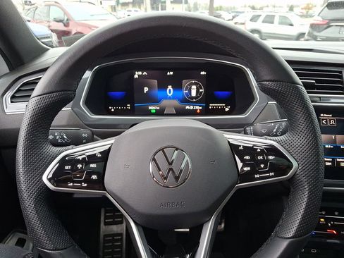 Used 2022 Volkswagen Tiguan SE R-Line AWD/4WD image 20