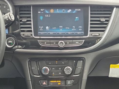 Used 2020 Buick Encore Preferred image 17