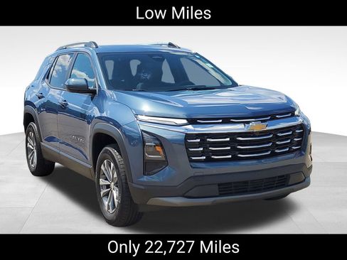 Used 2026 Chevrolet Equinox LT w/ Convenience Package II AWD/4WD image 2