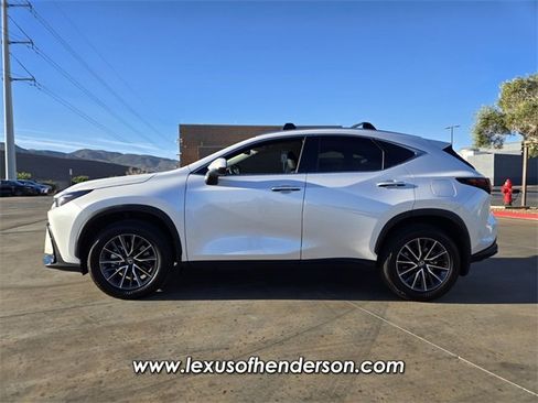 Certified 2025 Lexus NX 250 FWD image 3