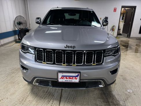 Used 2018 Jeep Grand Cherokee Limited w/ Luxury Group II image 2