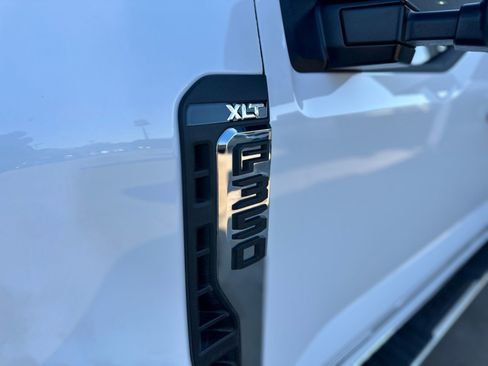 Used 2025 Ford F350 XLT image 13