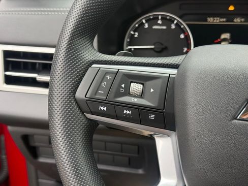 New 2026 Mitsubishi Outlander ES image 14