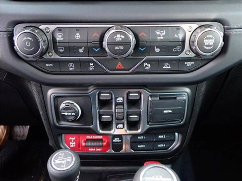 New 2026 Jeep Gladiator Mojave AWD/4WD image 18