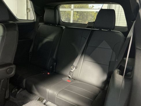 Used 2023 Chevrolet Traverse LT AWD/4WD image 25