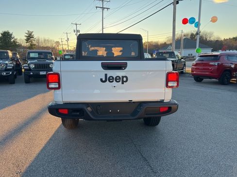 New 2026 Jeep Gladiator Sport image 6