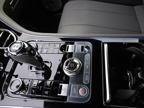 Used 2024 Bentley Continental GT AWD/4WD image 38