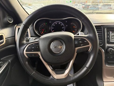 Used 2015 Jeep Grand Cherokee Laredo w/ Quick Order Package 23E image 16