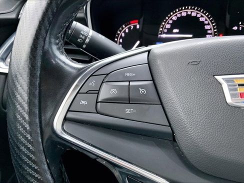 Used 2018 Cadillac XT5 Luxury image 17