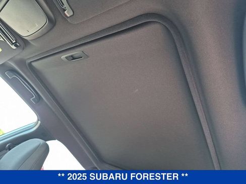 Used 2025 Subaru Forester Premium AWD/4WD image 16