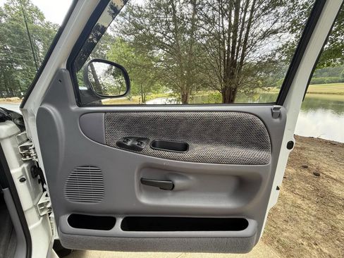 Used 1998 Dodge Ram 2500 Truck 4x4 Regular Cab image 16