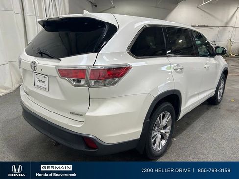 Used 2016 Toyota Highlander Plus AWD/4WD image 8