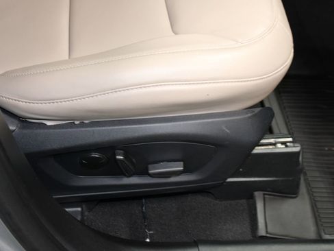 Used 2023 Ford Explorer XLT w/ Equipment Group 202A image 22