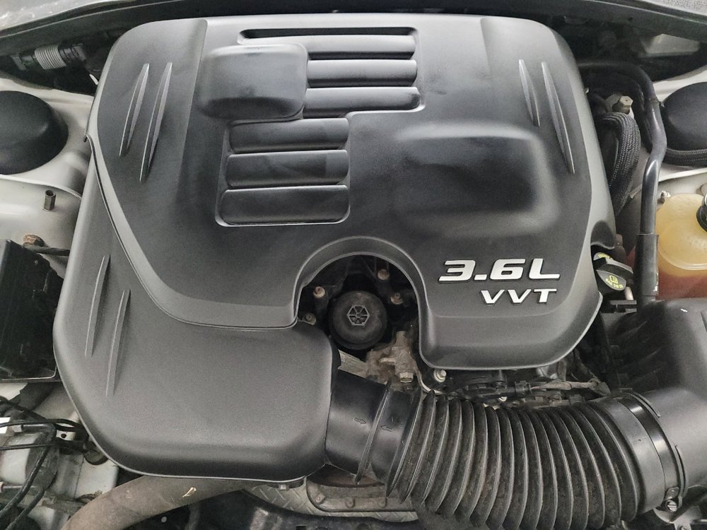 Used 2016 Dodge Charger SXT RWD image 30