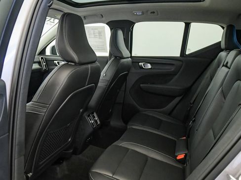 Certified 2026 Volvo XC40 B5 Plus AWD/4WD image 20