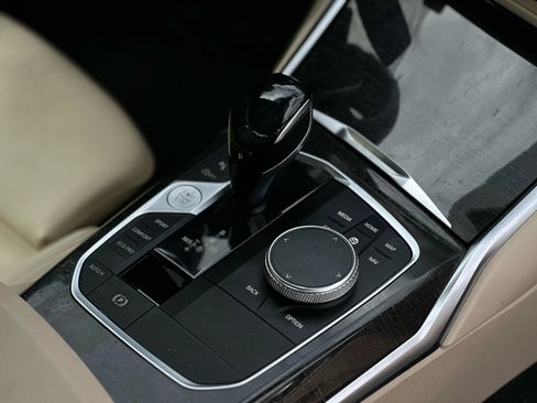 Used 2021 BMW 430i Coupe w/ Convenience Package image 12