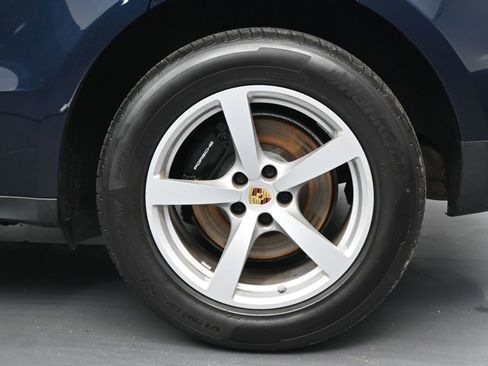 Used 2020 Porsche Macan image 23