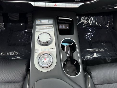 Used 2025 Genesis Electrified GV70 Advanced w/ Prestige Package image 28