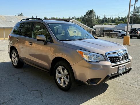 Used 2016 Subaru Forester 2.5i Premium w/ Popular Package #2 AWD/4WD image 11