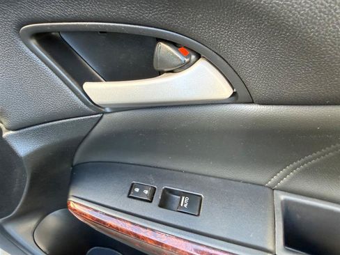 Used 2010 Honda Crosstour EX-L image 38