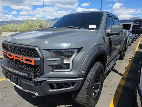 Used 2018 Ford F150 Raptor w/ Equipment Group 802A Luxury AWD/4WD image 2