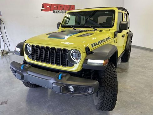 Used 2024 Jeep Wrangler Unlimited Rubicon 4xe image 7